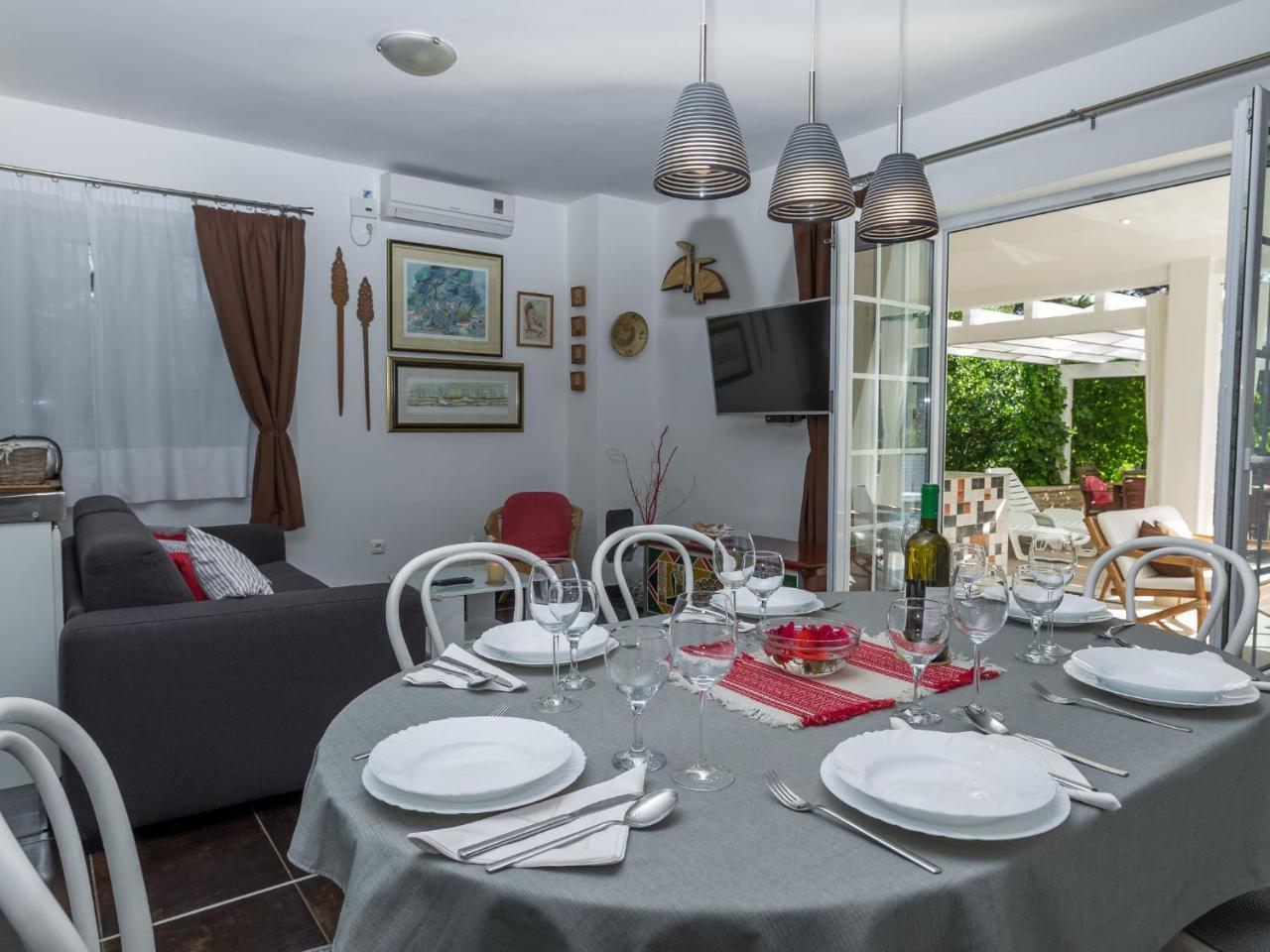Spacious Holiday Home In Molat With Pool Brgulje Экстерьер фото